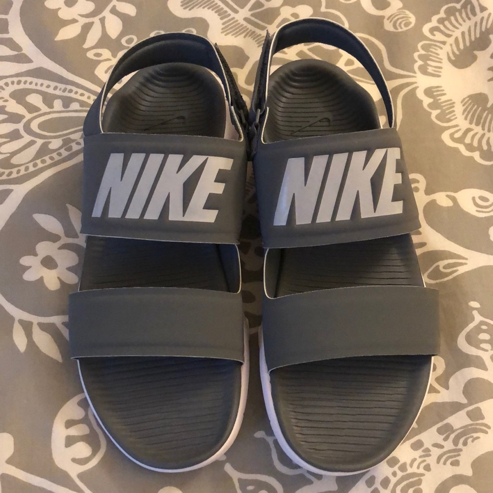 Nike Tanjun Sandals